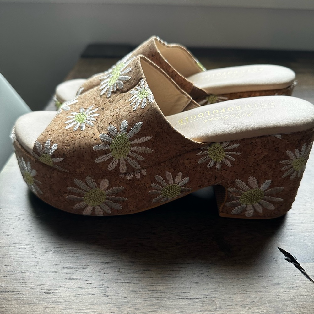 Anthropologie Matisse Platform Sz 6/ EU 37